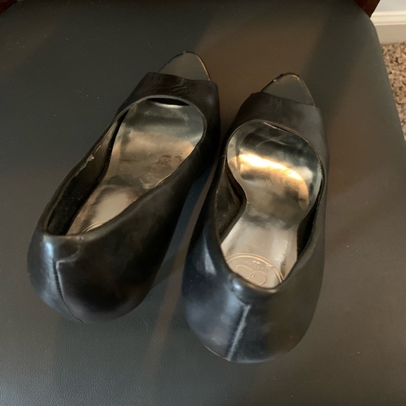 Jessica Simpson Black and Wood Print Heels - Picture 6 of 7